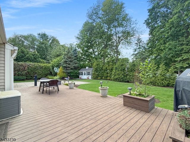 7 Vultee Dr, Florham Park Boro, NJ 07932
