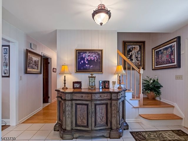 7 Vultee Dr, Florham Park Boro, NJ 07932