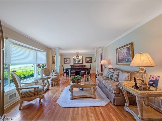 7 Vultee Dr, Florham Park Boro, NJ 07932