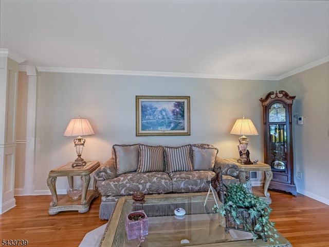 7 Vultee Dr, Florham Park Boro, NJ 07932