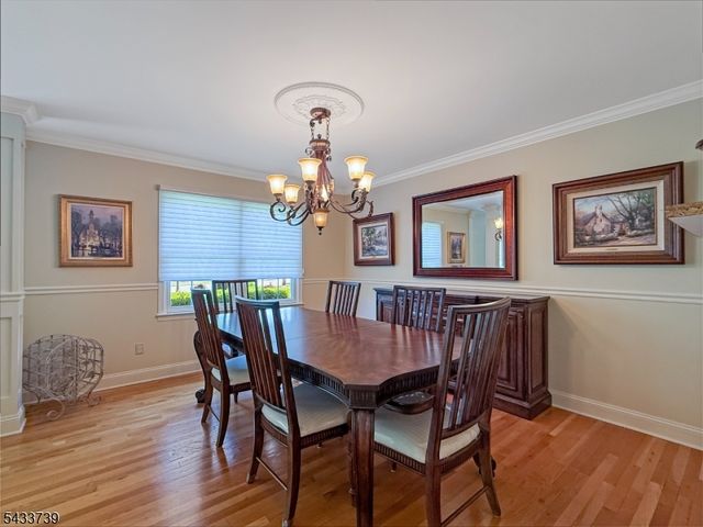 7 Vultee Dr, Florham Park Boro, NJ 07932