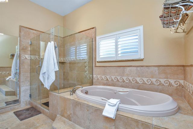 4761 Clipper Dr, Discovery Bay, CA 94505
