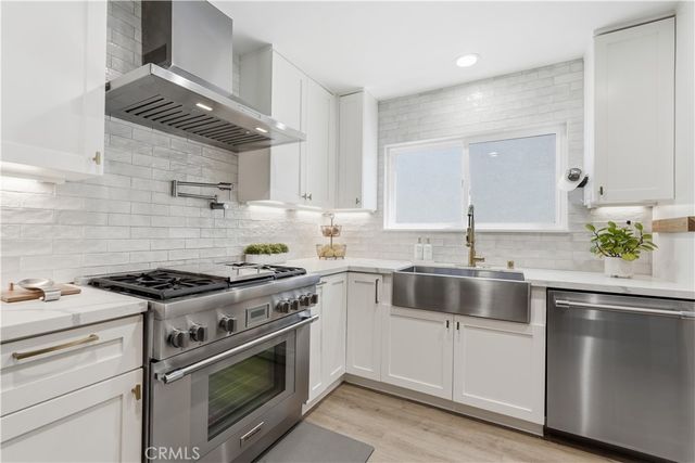 1530 Steinhart Avenue, Redondo Beach, CA 90278