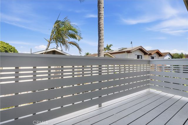 1530 Steinhart Avenue, Redondo Beach, CA 90278