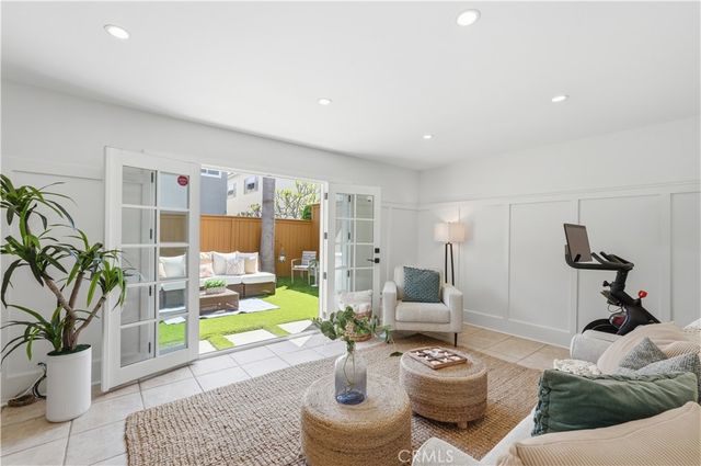 1530 Steinhart Avenue, Redondo Beach, CA 90278