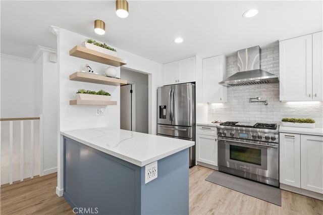 1530 Steinhart Avenue, Redondo Beach, CA 90278