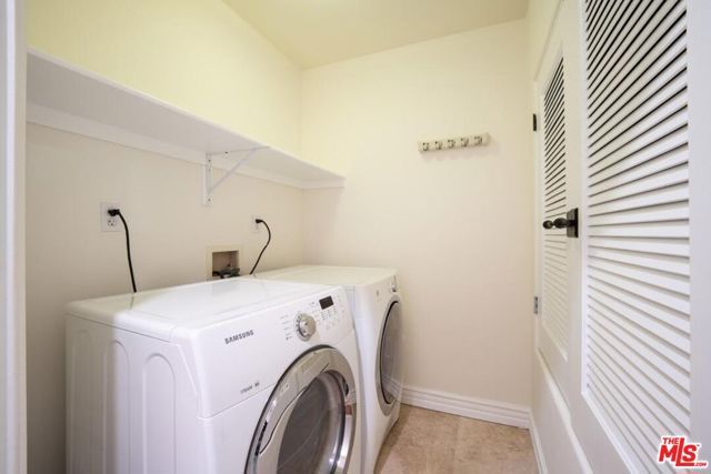 10913 Whipple Street 105, Toluca Lake (los Angeles), CA 91602