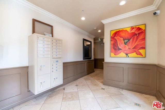 10913 Whipple Street 105, Toluca Lake (los Angeles), CA 91602
