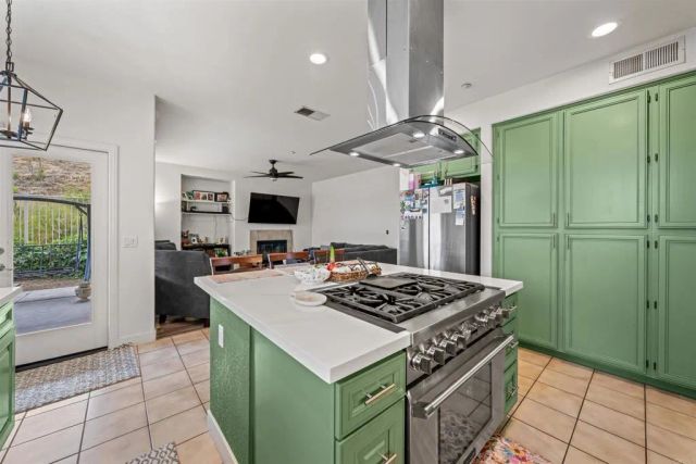 2007 Pleasant Waters Court, Spring Valley, CA 91977