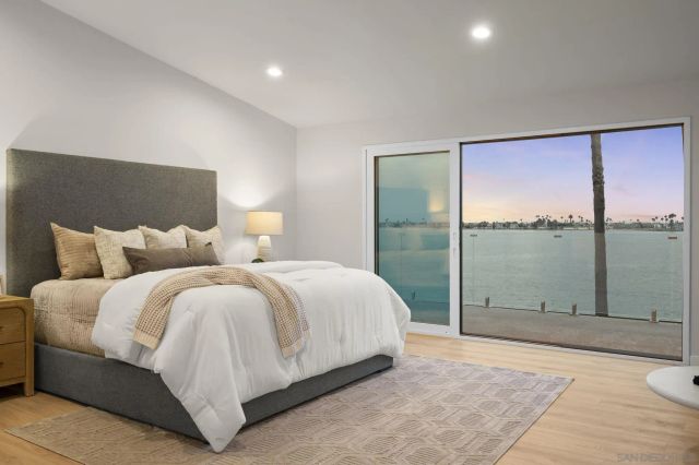 3611 Riviera, San Diego, CA 92109