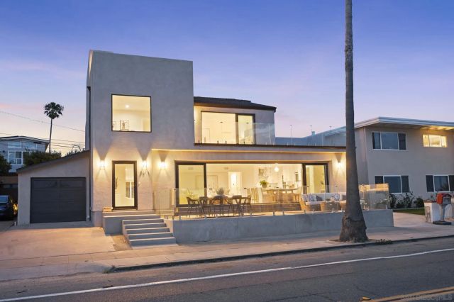 3611 Riviera, San Diego, CA 92109