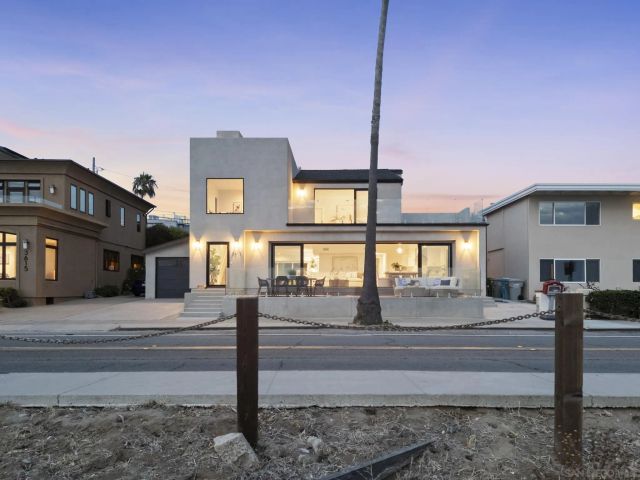 3611 Riviera, San Diego, CA 92109