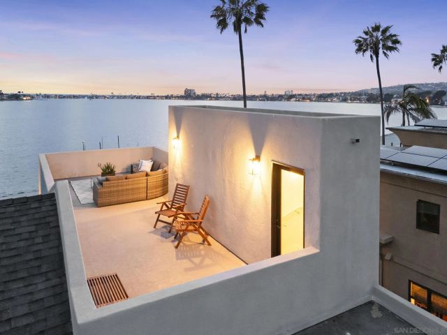 3611 Riviera, San Diego, CA 92109
