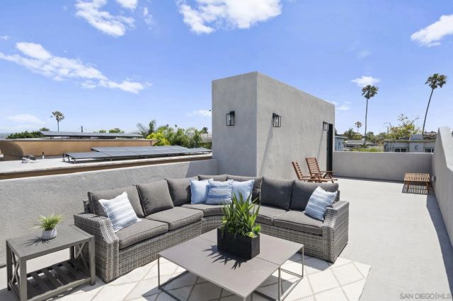 3611 Riviera, San Diego, CA 92109