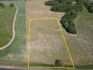 5 Como Trace Drive, Senatobia, MS 38668