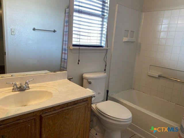 2411 Dennis Street, Copperas Cove, TX 76522