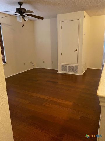 2411 Dennis Street, Copperas Cove, TX 76522