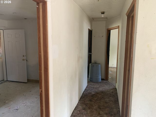 9241 Ne SCHUYLER St, Portland, OR 97220