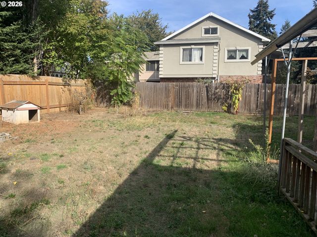 9241 Ne SCHUYLER St, Portland, OR 97220
