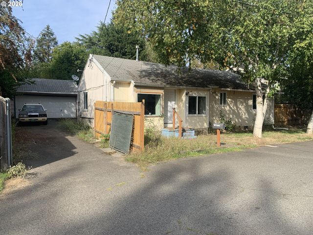 9241 Ne SCHUYLER St, Portland, OR 97220