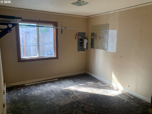 9241 Ne SCHUYLER St, Portland, OR 97220