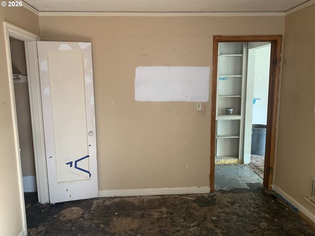 9241 Ne SCHUYLER St, Portland, OR 97220