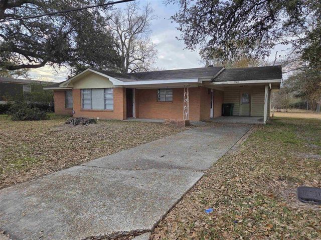 1813 Ewel Street, Sulphur, LA 70663