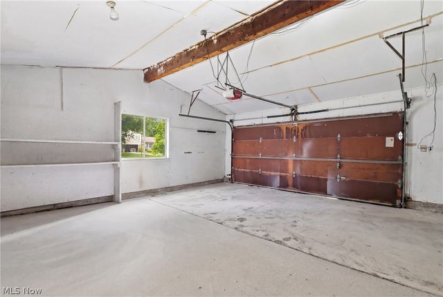 6195 Stafford Drive, North Olmsted, OH 44070