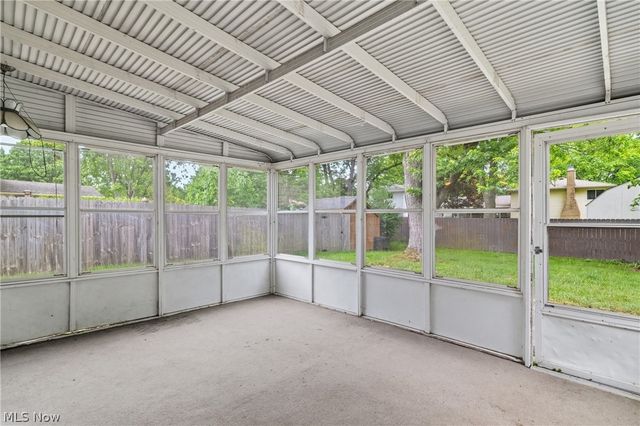 6195 Stafford Drive, North Olmsted, OH 44070