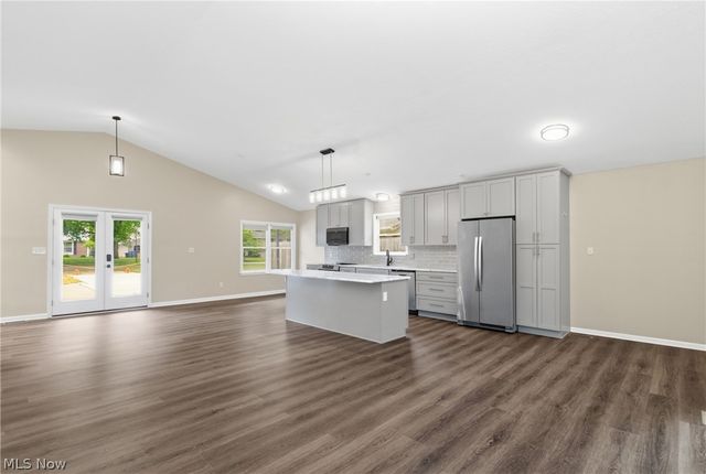 6195 Stafford Drive, North Olmsted, OH 44070