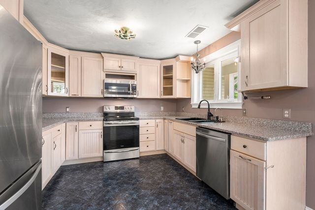 893 Cronin Rd, Warren, MA 01083