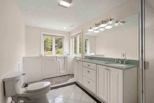 893 Cronin Rd, Warren, MA 01083