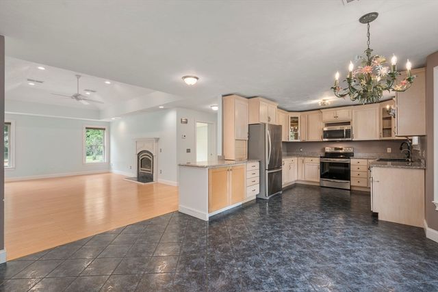 893 Cronin Rd, Warren, MA 01083
