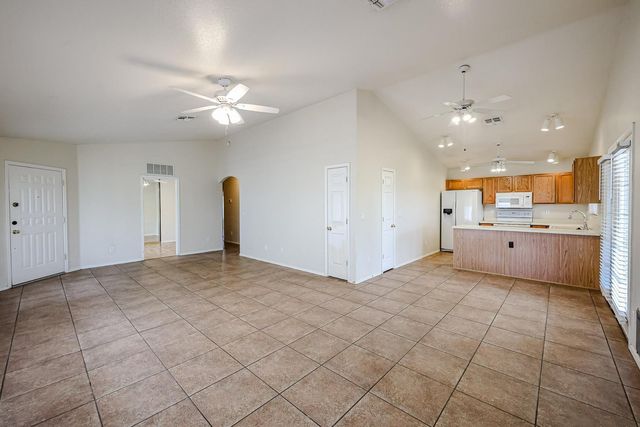 10935 W Ruth Avenue, Peoria, AZ 85345