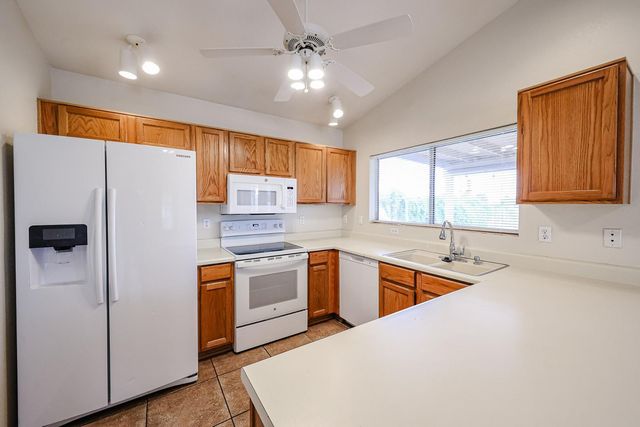 10935 W Ruth Avenue, Peoria, AZ 85345