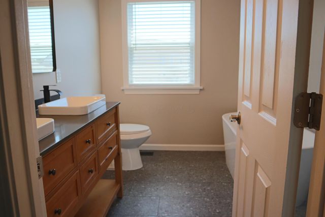 304 Eagles Nest Avenue, Johnstown, OH 43031