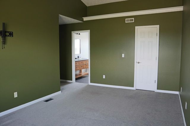304 Eagles Nest Avenue, Johnstown, OH 43031
