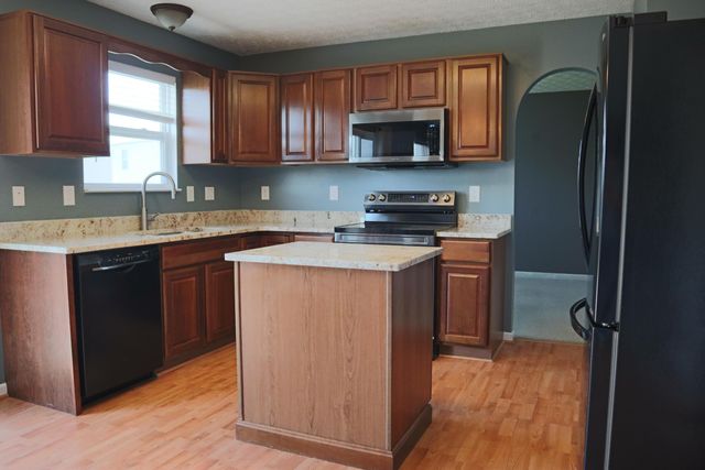 304 Eagles Nest Avenue, Johnstown, OH 43031