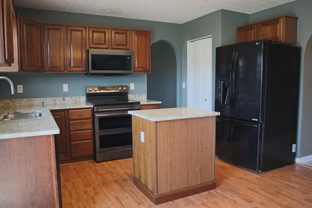 304 Eagles Nest Avenue, Johnstown, OH 43031