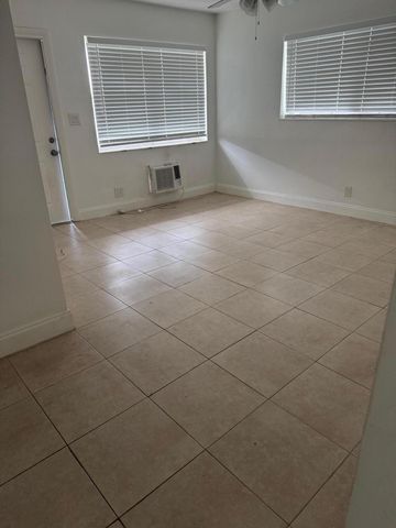 237 SE Park Street SE A, Dania Beach, FL 33004