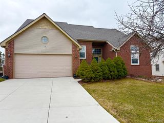 28975 Hearthstone Drive, Novi, MI 48377