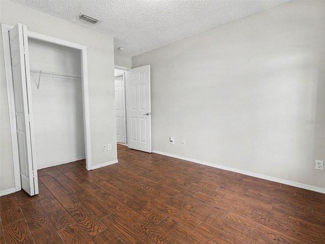 9823 MORRIS GLEN WAY, Tampa, FL 33637