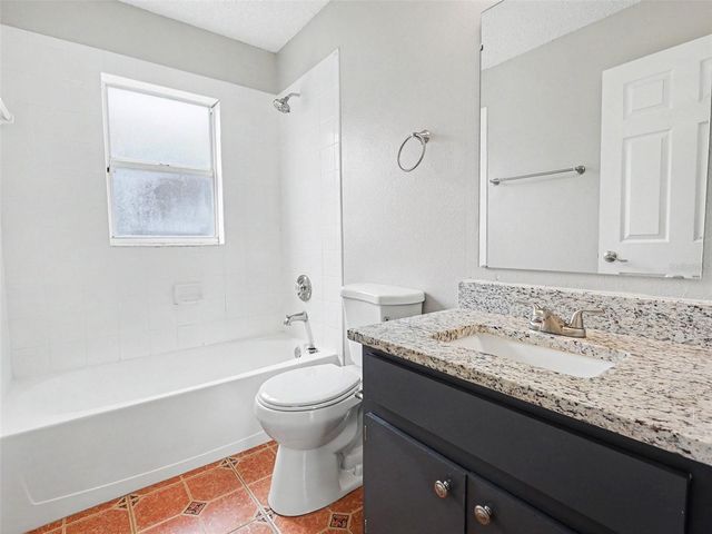 9823 MORRIS GLEN WAY, Tampa, FL 33637