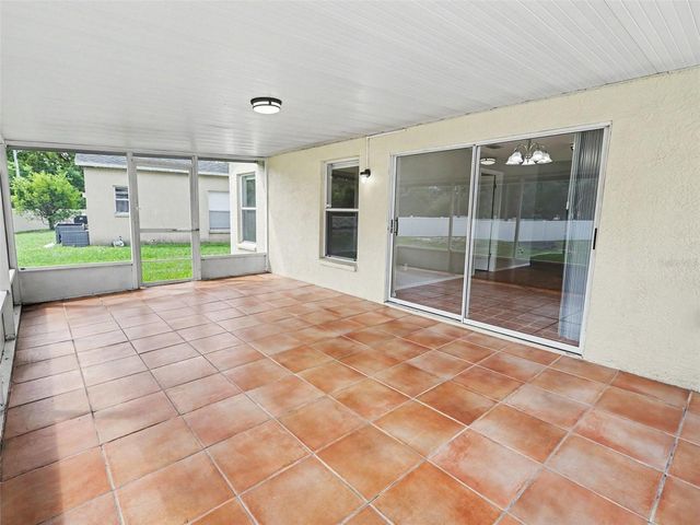 9823 MORRIS GLEN WAY, Tampa, FL 33637