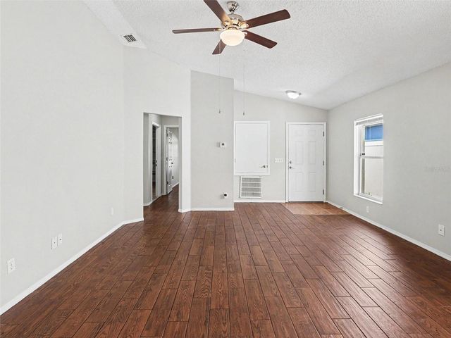 9823 MORRIS GLEN WAY, Tampa, FL 33637