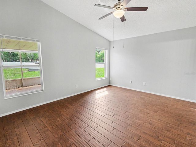 9823 MORRIS GLEN WAY, Tampa, FL 33637