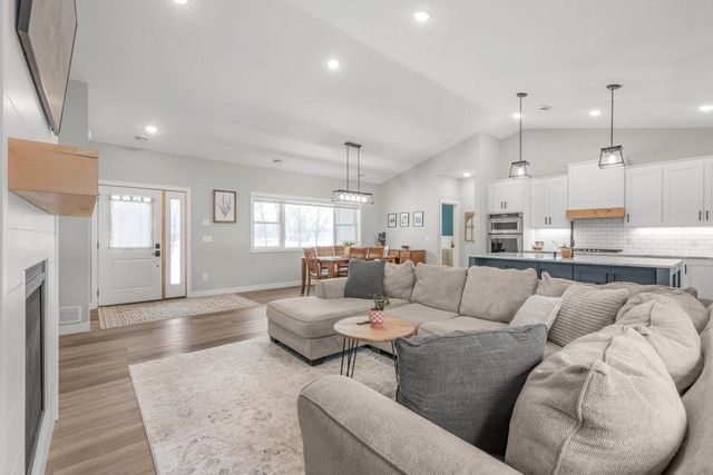 28200 144th Street NW, Zimmerman, MN 55398