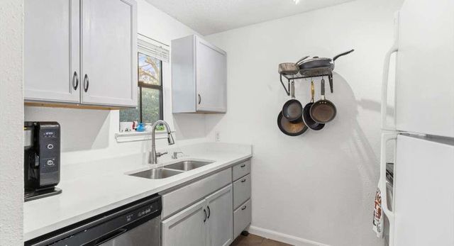 712 W 21st ST 203, Austin, TX 78705