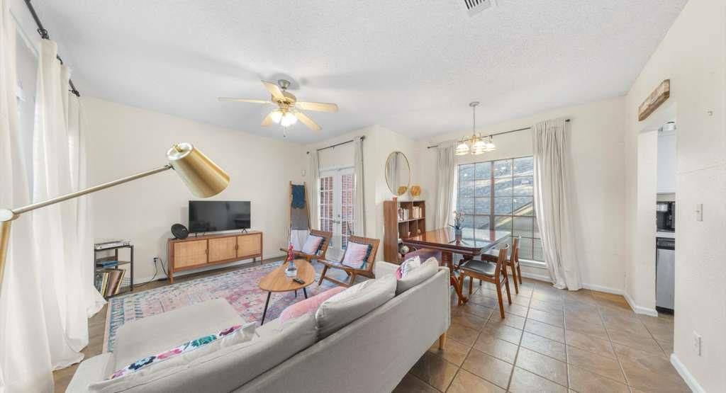 712 W 21st ST 203, Austin, TX 78705