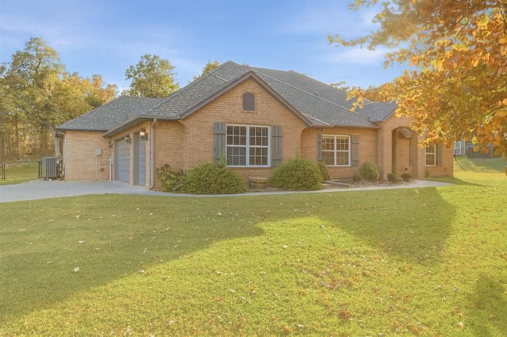 12920 Arbor Meadows Lane, Oklahoma City, OK 73165